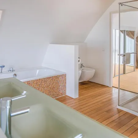 Daire Three-bedroom In *