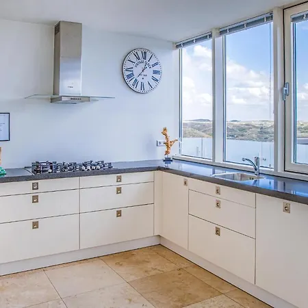 Daire Three-bedroom In *
